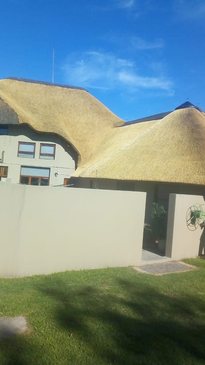 Thatch roof completed by Project Master Thatching